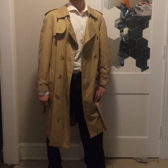 Burberry Beige Double-Breasted Trench Coat - Picture 9 of 9